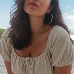 Foto de Natasha Luna ao vivo na webcam