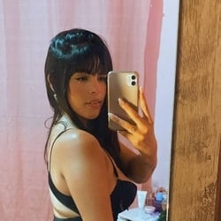 Foto de Narah ao vivo na webcam