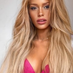 Foto de Natasha Urach ao vivo na webcam