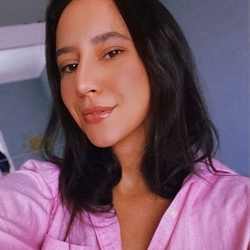 Nathalya ML
