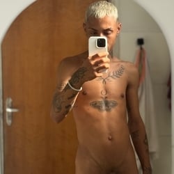 Foto de Nathe ao vivo na webcam