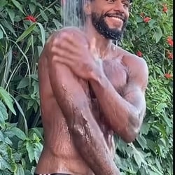 Foto de Nicolau 25 ao vivo na webcam