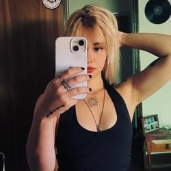 Foto de Nina Babez - videos sexo ao vivo Sexo ao Vivo