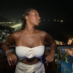 Foto de Nina Black ao vivo na webcam