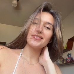 Foto de Nina Kosta ao vivo na webcam