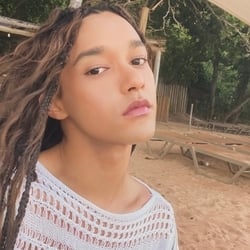 Foto de Nina Miranda ao vivo na webcam