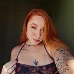 Foto de Nina Novak ao vivo na webcam