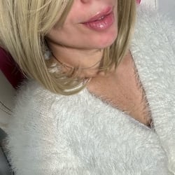 Foto de Nine White - videos sexo ao vivo Sexo ao Vivo