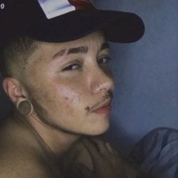 Foto de Noah Reli ao vivo na webcam