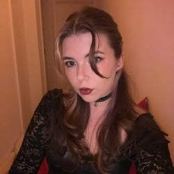 Foto de Nora Aurora ao vivo na webcam