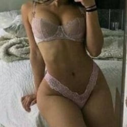 Foto de Nycolle Spritz ao vivo na webcam