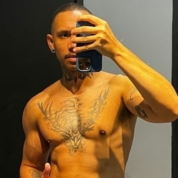 Foto de O Tihzin ao vivo na webcam