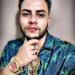 Foto de Oficial Cigano ao vivo na webcam