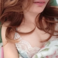 Foto de Olivia Mika ao vivo na webcam