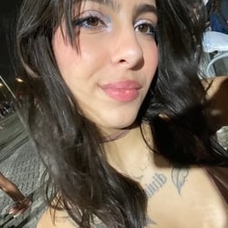 Foto de Only Bee Fan - videos sexo ao vivo Sexo ao Vivo