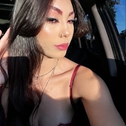 Foto de Only Miah - videos sexo ao vivo Sexo ao Vivo