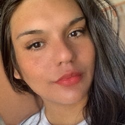 Foto de Tiffany Blum ao vivo na webcam