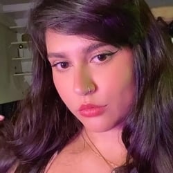 Foto de Outra Anna ao vivo na webcam