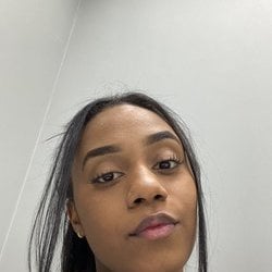 Foto de P Vanice ao vivo na webcam