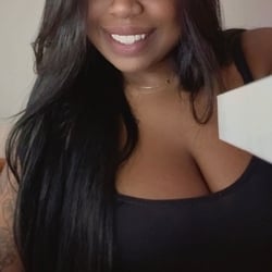 Foto de Pam Hotwife ao vivo na webcam