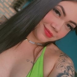 Foto de Pamella Rocha ao vivo na webcam