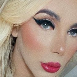 Foto de Paty Alemida ao vivo na webcam