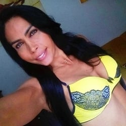 Foto de Paula Boneca ao vivo na webcam