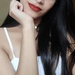 Foto de Paulinha 2023 ao vivo na webcam