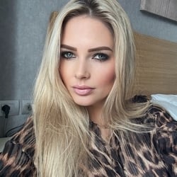 Foto de Pearl Rayne ao vivo na webcam