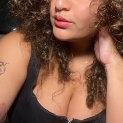 Foto de Peituda Metida ao vivo na webcam