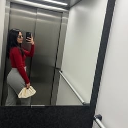 Foto de Petite Salope ao vivo na webcam