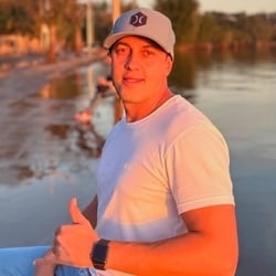 Foto de Pierry Tchunay ao vivo na webcam