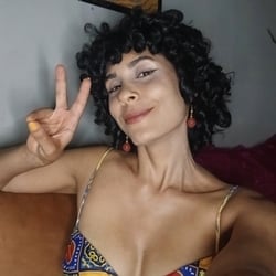 Foto de Pink Neon ao vivo na webcam