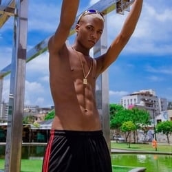 Foto de Posturado 223 ao vivo na webcam