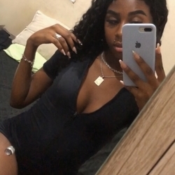 Pretinha Rara
