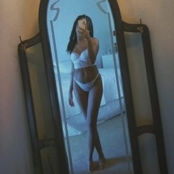 Foto de Bella Anonima ao vivo na webcam