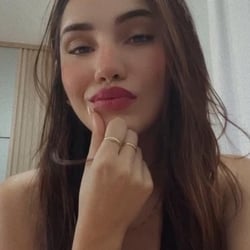 Foto de Pucca Helena ao vivo na webcam