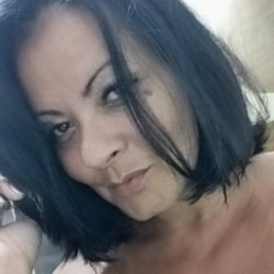 Foto de Qendra Fox ao vivo na webcam