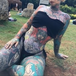 Foto de Queen Inked ao vivo na webcam