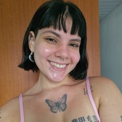 Foto de Quem É Rayca ao vivo na webcam
