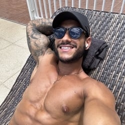 Foto de Raika 01 ao vivo na webcam