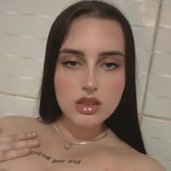 Foto de Rainha Do Azar ao vivo na webcam