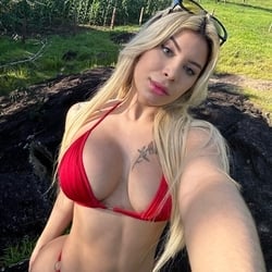 Foto de Rakel Silva ao vivo na webcam