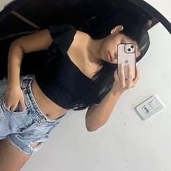 Foto de Rannyeli ao vivo na webcam