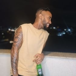 Foto de Raphael Ferraz 2 ao vivo na webcam