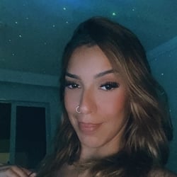 Foto de Rayane VG ao vivo na webcam