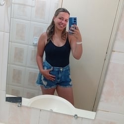 Foto de Rebeca Grey ao vivo na webcam