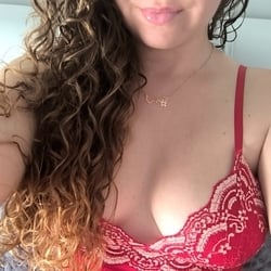 Foto de Red Curly ao vivo na webcam