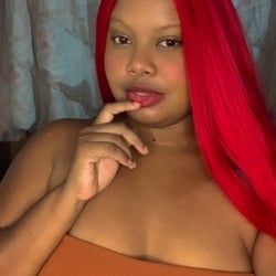 Foto de Red Quinni ao vivo na webcam