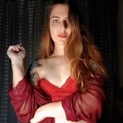 Foto de Redhead Tattoo ao vivo na webcam